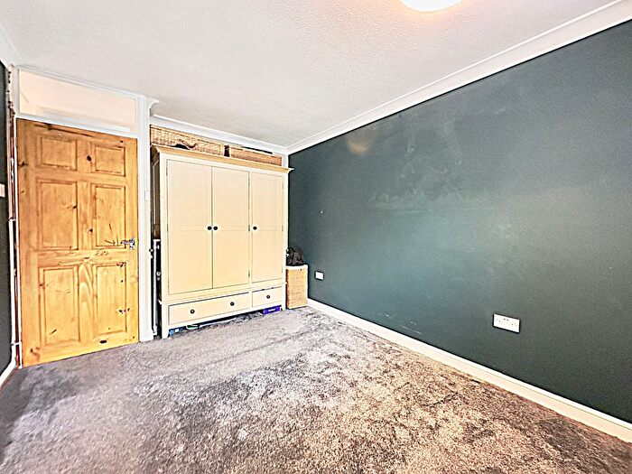 2 Bedroom Bungalow To Rent In Washburn Close, Bedford, MK41