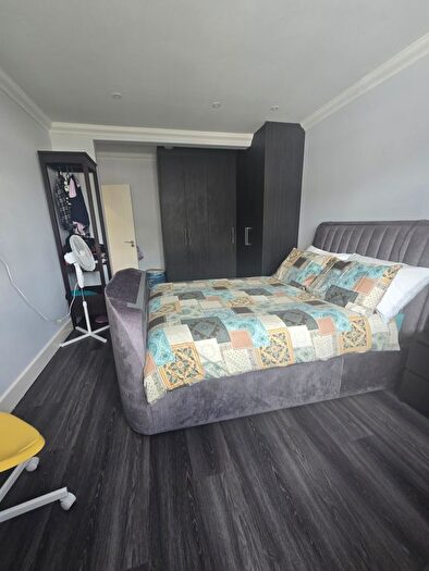 2 Bedroom Maisonette To Rent In Kenton Lane, Harrow Weald, HA3