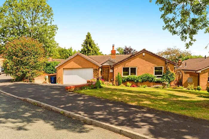 3 Bedroom Detached Bungalow For Sale In Wolford Drive, Tyldesley, Manchester, M29