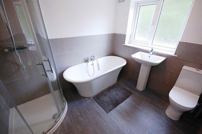 3 Bedroom Property To Rent In Moor Park Road, East Didsbury, Manchester, M20