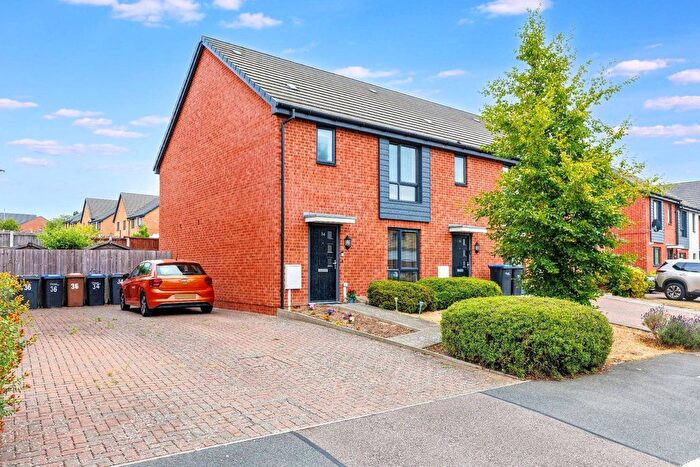 3 Bedroom Semi-Detached House For Sale In Bembridge Drive, Northampton, NN2