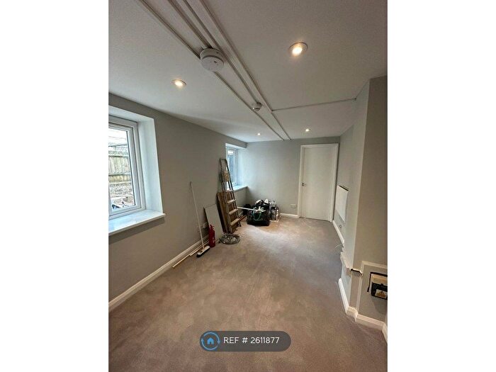 Studio To Rent In Belsize Park, London, NW3