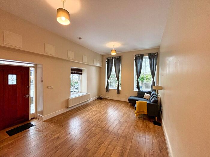 2 Bedroom Flat To Rent In School Road, Crookes, S10