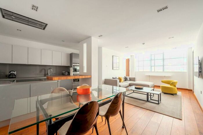 2 Bedroom Flat To Rent In Bayham Street, Camden Town, London, NW1