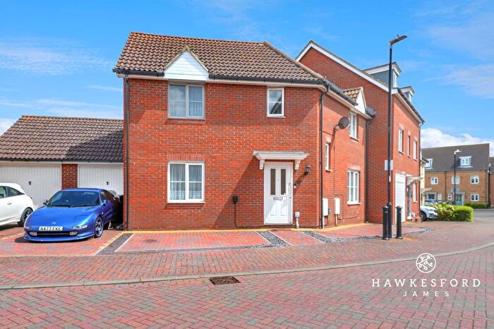 4 Bedroom Semi Detached House For Sale In Manisty Court, Kemsley, ME10