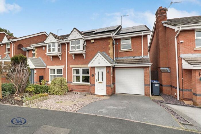 3 Bedroom Semi-Detached House For Sale In Burnwood Grove, Kidsgrove, ST7