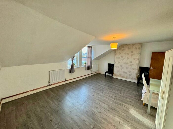 1 Bedroom House To Rent In Alfreton Road, NG7