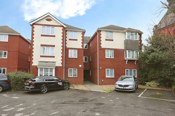 1 Bedroom Flat For Sale In Whiteacres Close, Gosport, PO12