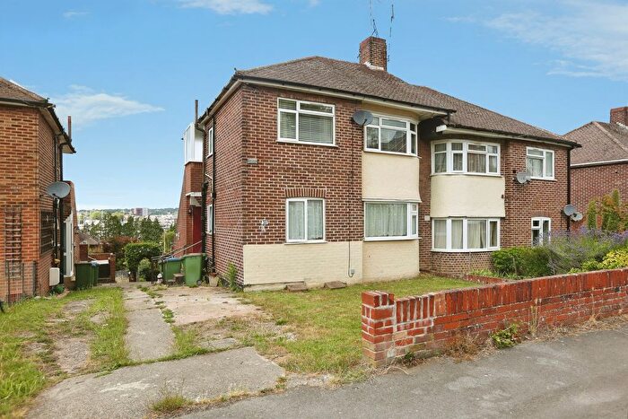 2 Bedroom Maisonette For Sale In Gainsford Road, Southampton, SO19