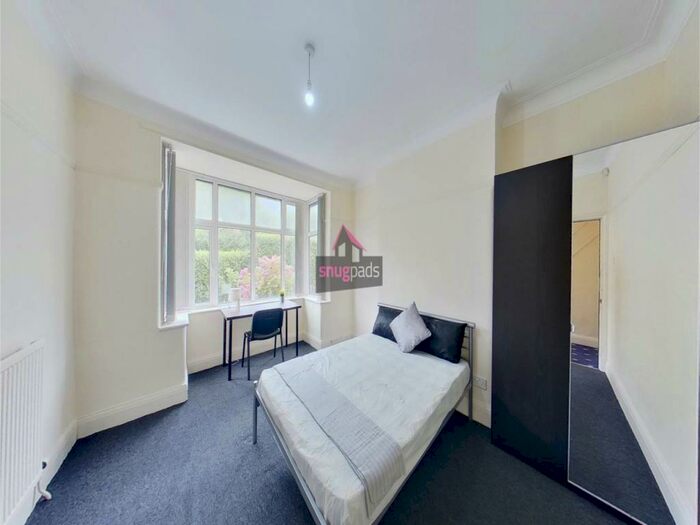 4 Bedroom House To Rent In Bolton Road, Salford, Manchester, M6