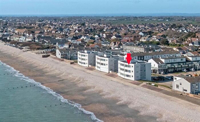 2 Bedroom Flat For Sale In Marineside, Bracklesham Bay, Chichester, PO20