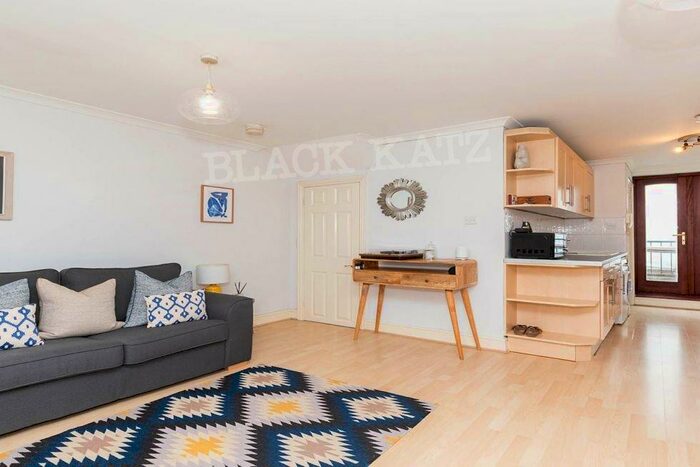 1 Bedroom Flat To Rent In Swan Yard, N1