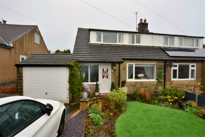 3 Bedroom Semi-Detached Bungalow To Rent In Horse Fair Avenue, Chapel-En-Le-Frith, High Peak, SK23