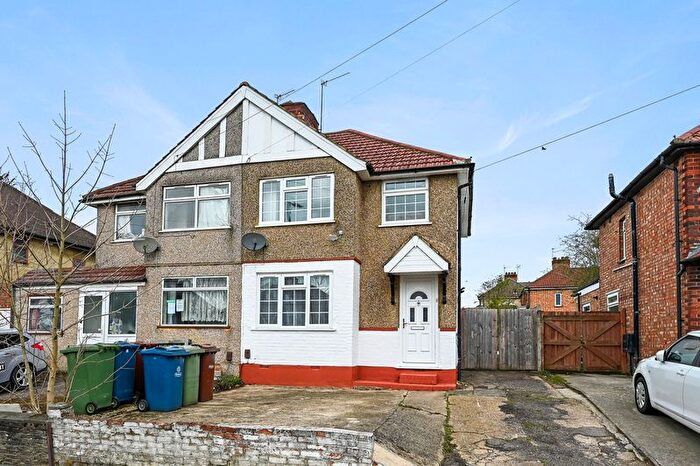 3 Bedroom Semi Detached House For Sale In Long Elmes, Harrow, HA3
