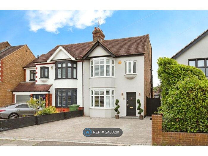 4 Bedroom Semi-Detached House To Rent In Pettits Lane, Romford, RM1