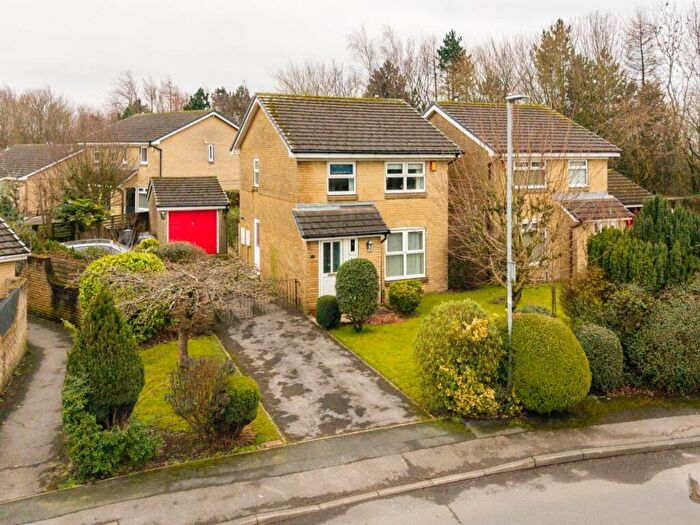 3 Bedroom Detached House For Sale In Hodgson Lane, Drighlington, BD11