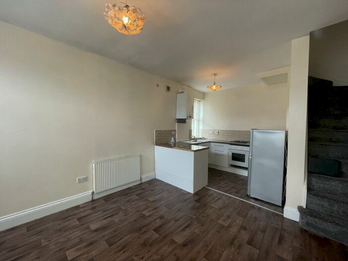 2 Bedroom House To Rent In Hard Ings Road, Keighley, BD21