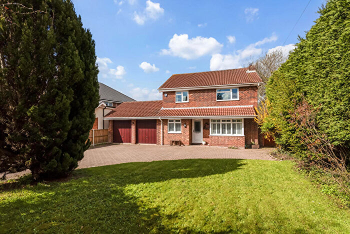 4 Bedroom Detached House For Sale In Lower Church Road, Titchfield Common, PO14