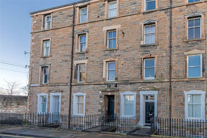 2 Bedroom Flat For Sale In Saxe Coburg Street, Edinburgh, EH3