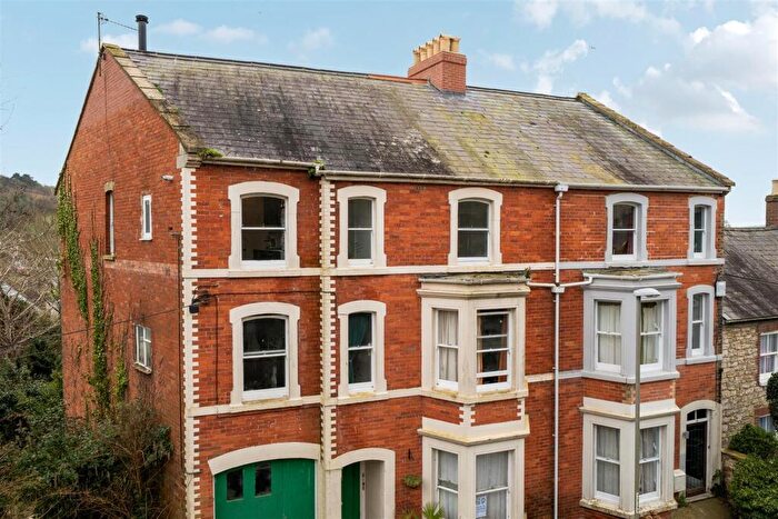 2 Bedroom Apartment For Sale In St. Andrews Road, Bridport, DT6