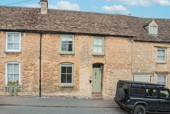 3 Bedroom Cottage For Sale In Gumstool Hill, Tetbury, GL8