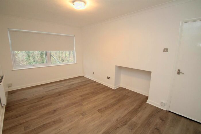 1 Bedroom Flat To Rent In Ashcroft, Fern Drive, Hemel Hempstead HP3