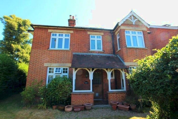 2 Bedroom Maisonette To Rent In Horsell, GU21