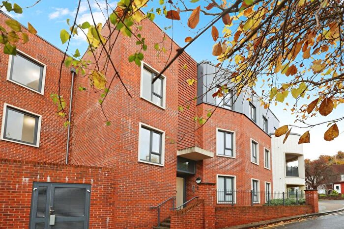 2 Bedroom Flat For Sale In Rutland Street, High Wycombe, HP11