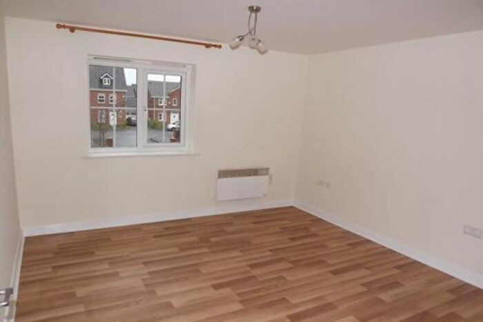 1 Bedroom Flat To Rent In Doughty Close, Tipton, West Midlands, DY4