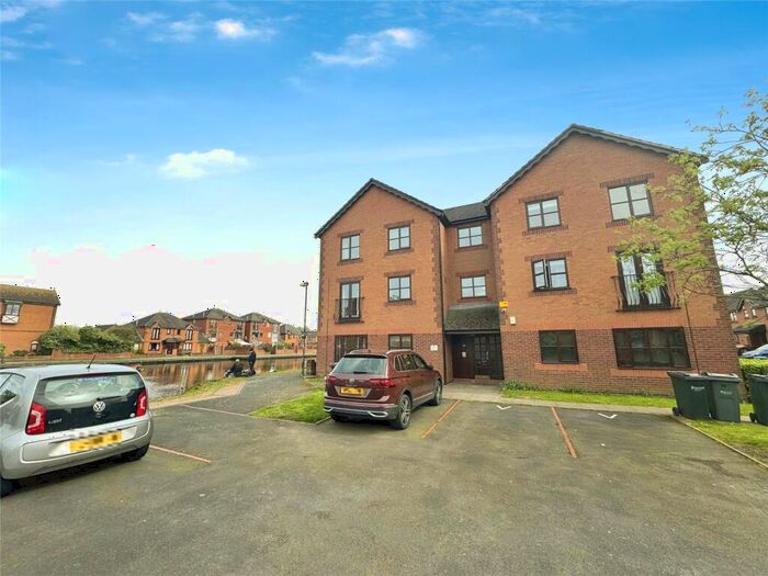 1 Bedroom Flat To Rent In Monins Avenue, Tipton, West Midlands, DY4