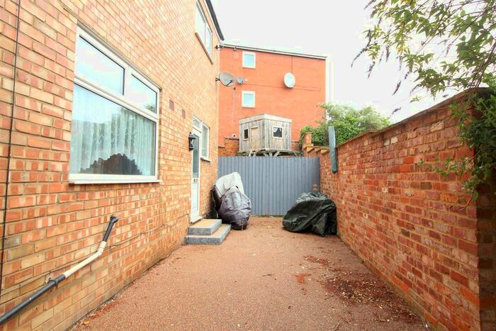 2 Bedroom End Of Terrace House To Rent In Midland Road, Wellingborough NN8