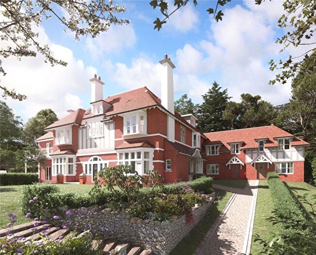 2 Bedroom Apartment For Sale In West Overcliff Drive, Bournemouth, Dorset, BH4