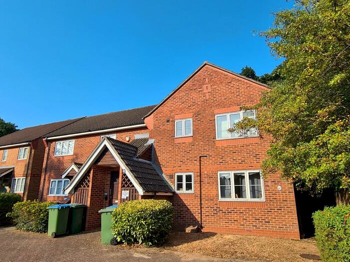 1 Bedroom Ground Maisonette To Rent In Chelveston Crescent, Southampton, SO16