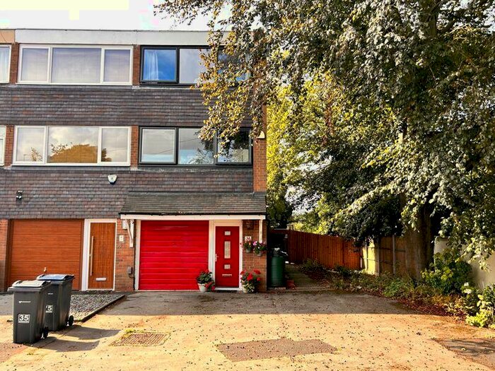 3 Bedroom End Of Terrace House For Sale In Buckingham Mews, Sutton Coldfield, B73