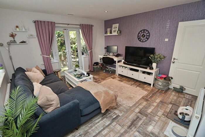 1 Bedroom Apartment For Sale In Ingrebourne Avenue, Harold Hill, RM3