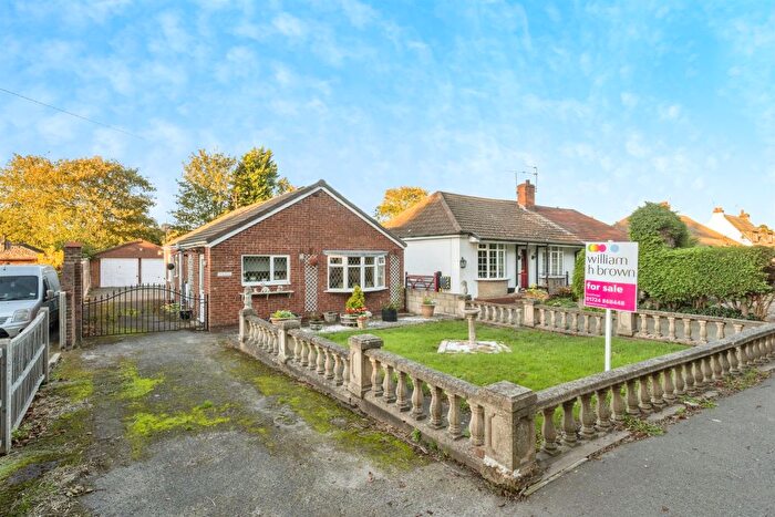 2 Bedroom Detached Bungalow For Sale In Burringham Road, Scunthorpe, DN17