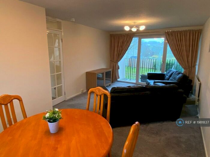 2 Bedroom Flat To Rent In St Leonards, East Kilbride, Glasgow, G74