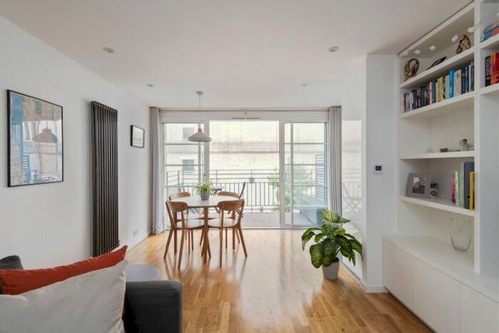 1 Bedroom Flat To Rent In Barrhill Road, London, SW2