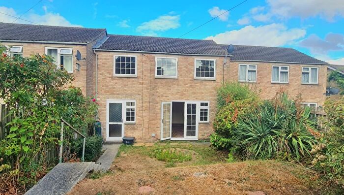2 Bedroom Terraced House For Sale In London Road, Calne, SN11
