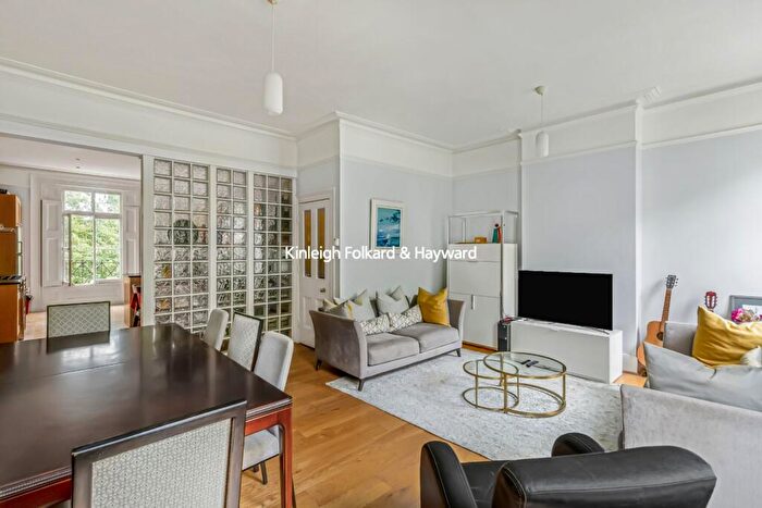 3 Bedroom Flat To Rent In Highbury Crescent, Highbury, London, N5