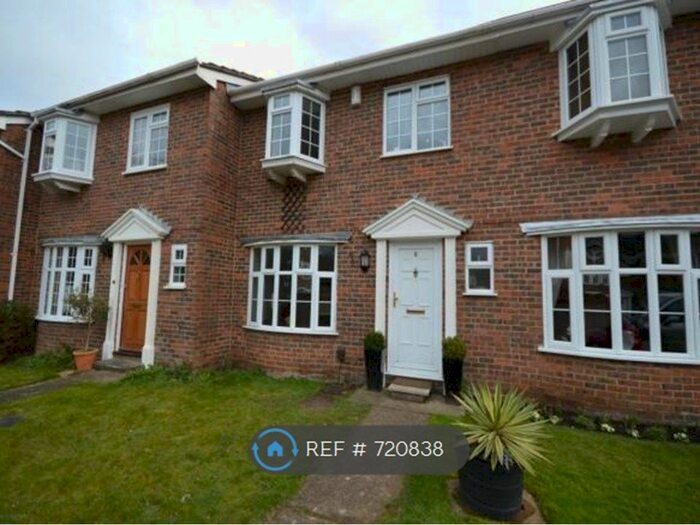 4 Bedroom Terraced House To Rent In Eastleigh Close, Sutton, SM2