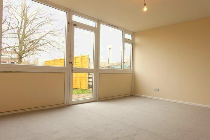3 Bedroom Terraced House To Rent In Katrine Place, Bletchley, Milton Keynes, MK2
