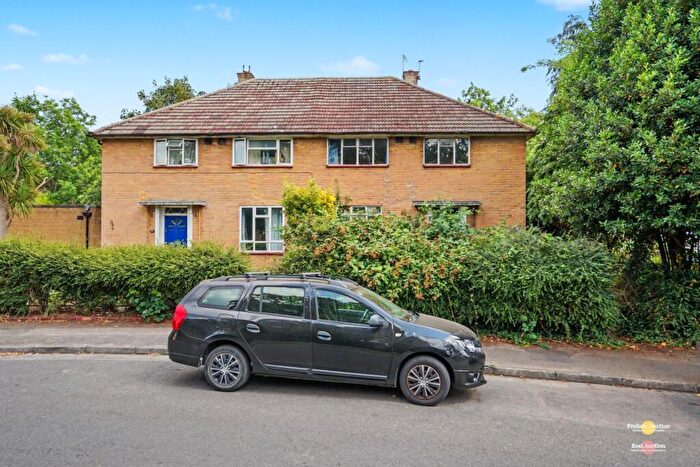 3 Bedroom Semi Detached House For Sale In Seeley Drive, London, SE21
