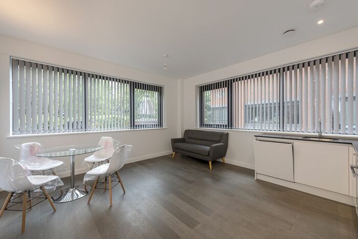 2 Bedroom Flat To Rent In Everard Close, St.Albans AL1