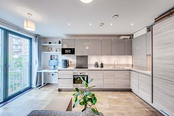 1 Bedroom Flat For Sale In Hammersley Road, London, E16