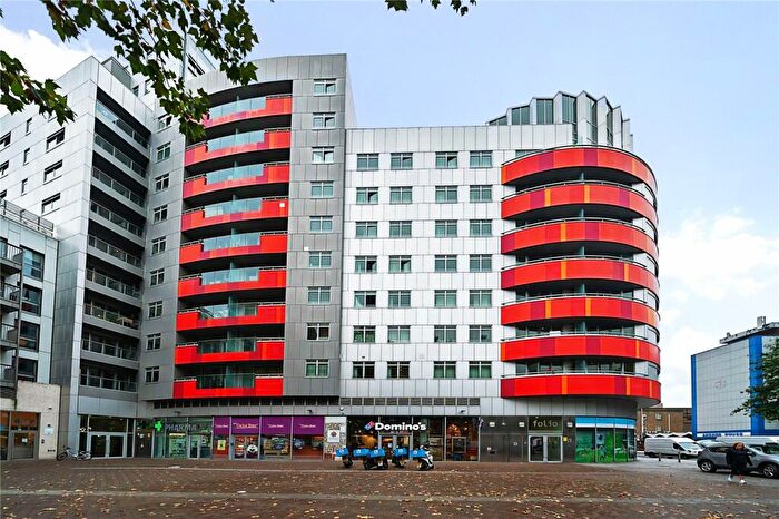 Apartment To Rent In Rathbone Market, Barking Road, London, E16