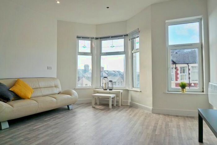 2 Bedroom Flat To Rent In Brithdir Street, Cathays, Cardiff, CF24