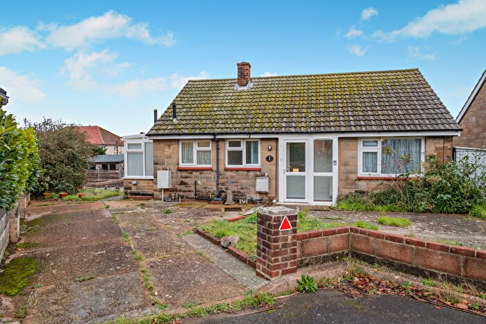 2 Bedroom Bungalow For Sale In Sunnyhill Close, Lake, PO36