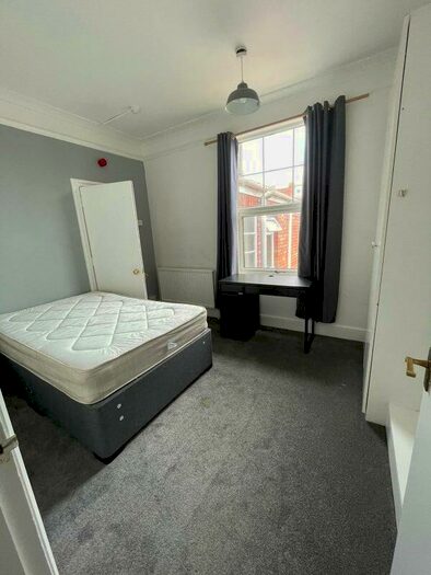 1 Bedroom House To Rent In Bristol Hill, Bristol, BS4