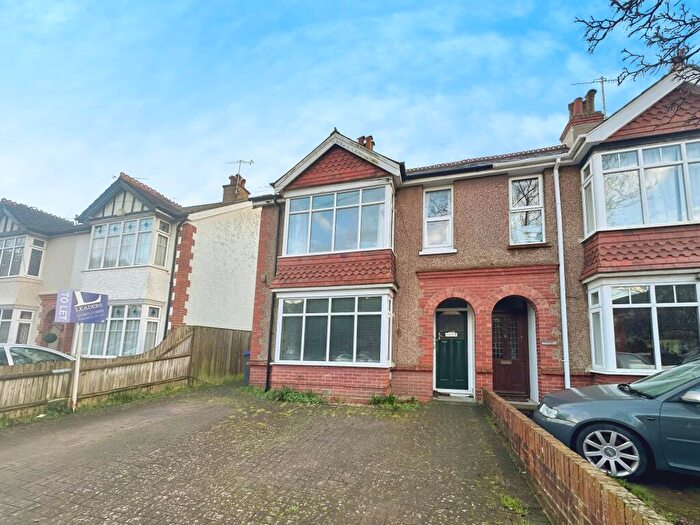 2 Bedroom Flat To Rent In Bulkington Avenue, Worthing, BN14